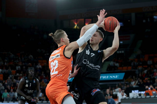 次精彩表现 次精彩表现